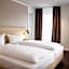 Manhattan Hotel