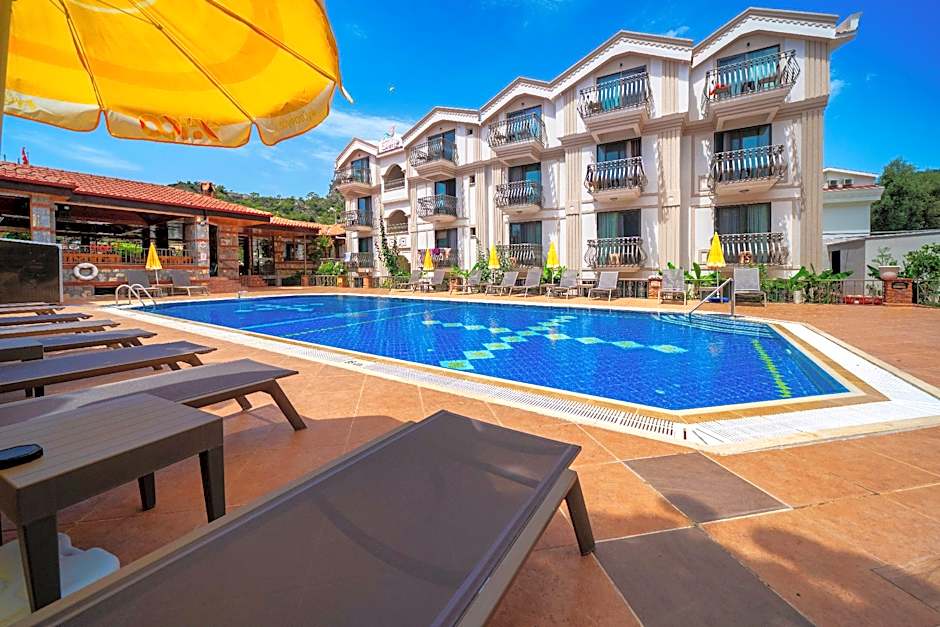 Magic Tulip Beach Hotel