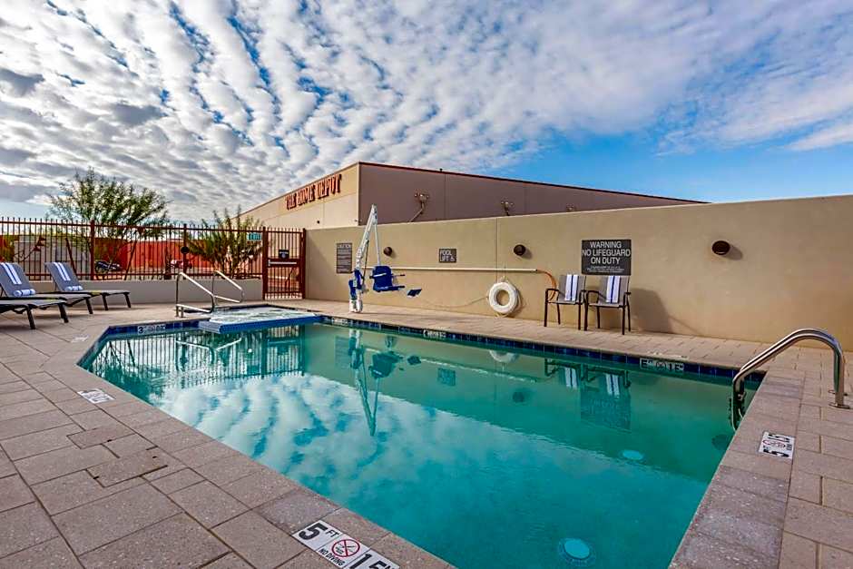 Comfort Suites Scottsdale Talking Stick Entertainment District
