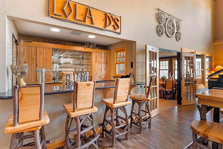 Best Western Premier The Lodge On Lake Detroit