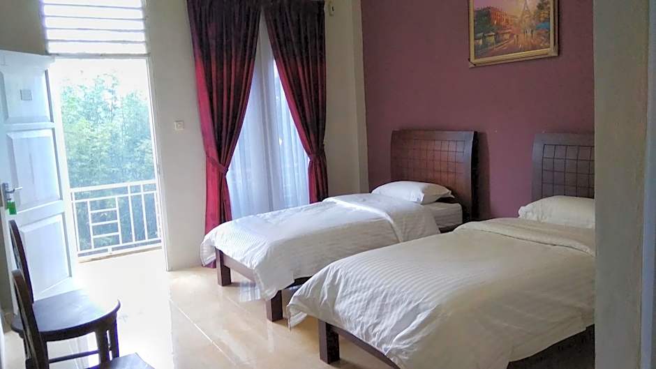 Tulip Inn Tomohon