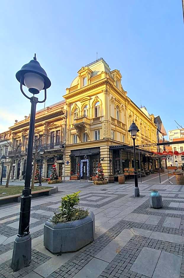 NATALI Luxury suites PARKING