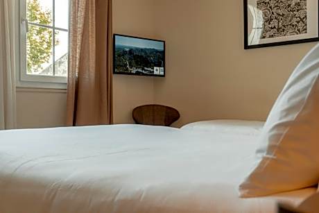 Triple Room with City View