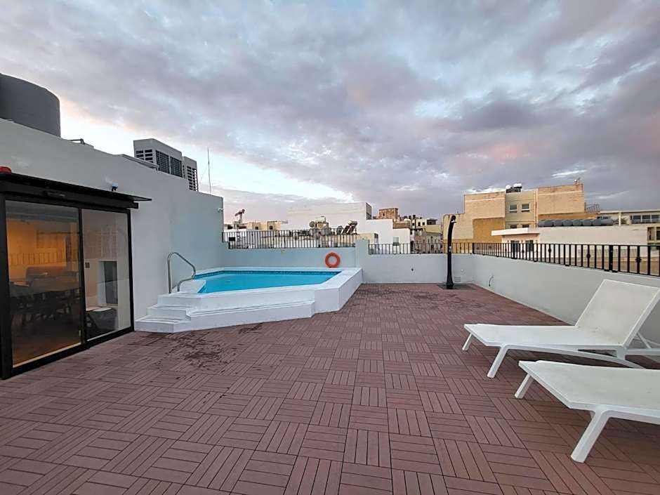 Carlton Hotel