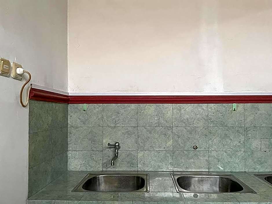 RedDoorz Syariah @ Karang Pilang