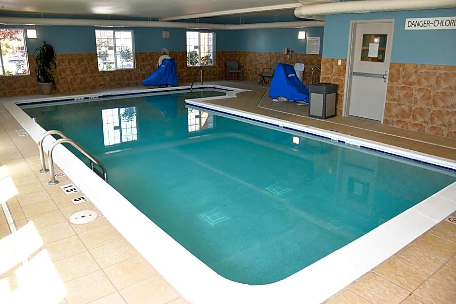 Holiday Inn Express Hotel & Suites Evanston By IHG