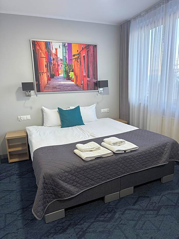 Carina Hotel