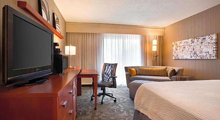 Courtyard by Marriott Champaign
