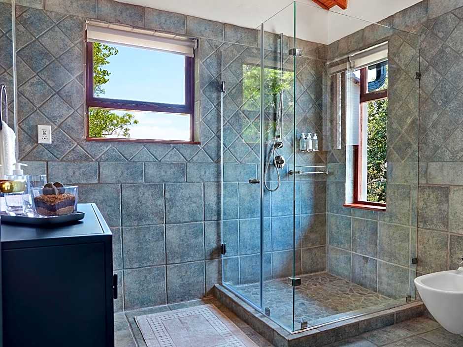 The Cliffside Boutique Getaway