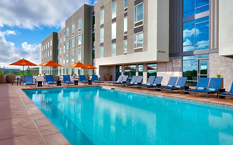 Hampton Inn By Hilton & Suites Anaheim Resort Convention Center
