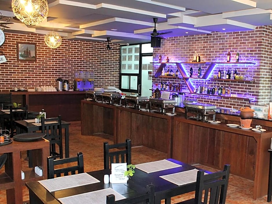 Easy Planet Phuket Patong