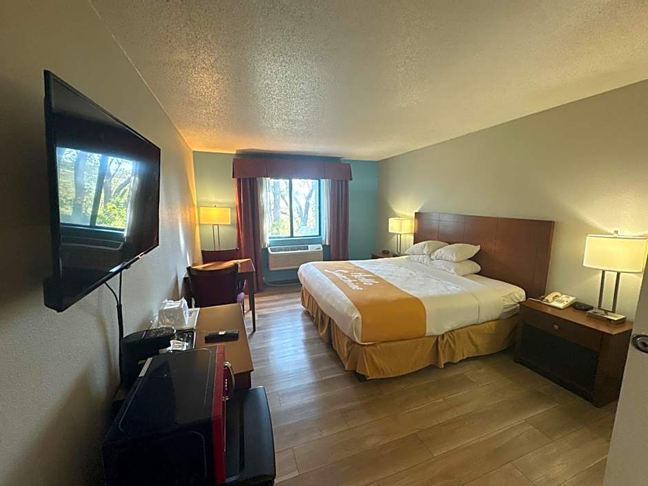 Days Inn by Wyndham Salina I-70
