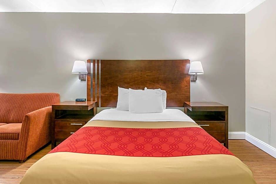 Econo Lodge Northeast