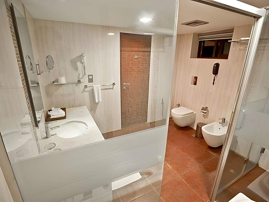 Sterling Lake Palace Alleppey