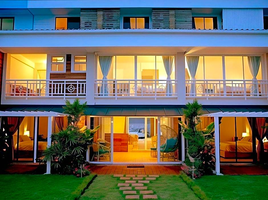 Baan Sattahip by the sea