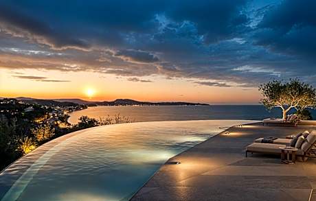 Ionian Hill Hotel