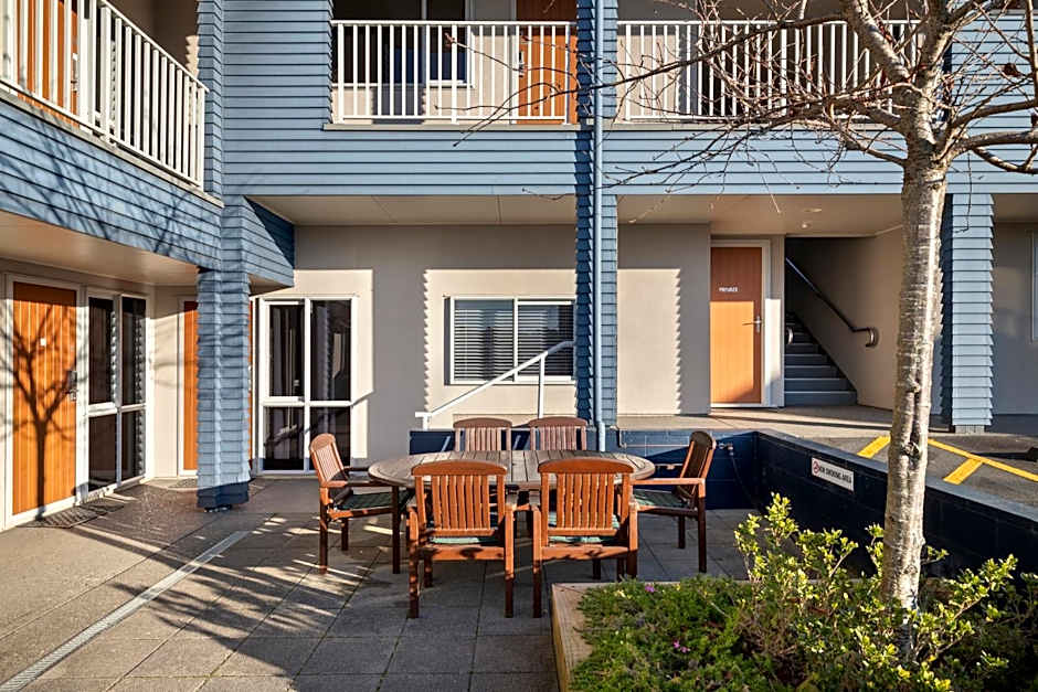 ASURE Aveda Motor Lodge