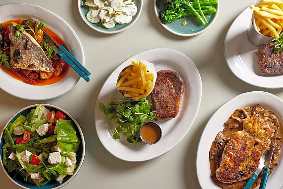 Mollie's Motel & Diner Bristol