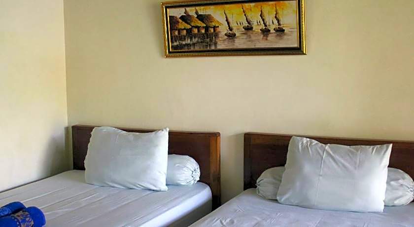 ARRYS (Watukarung Surf Camp)