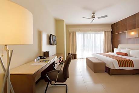 Standard Room Beach Club Access