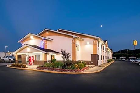 Super 8 by Wyndham Franklin