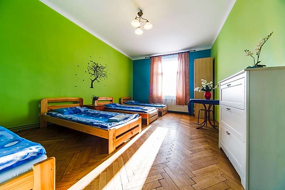 Hostel Tara