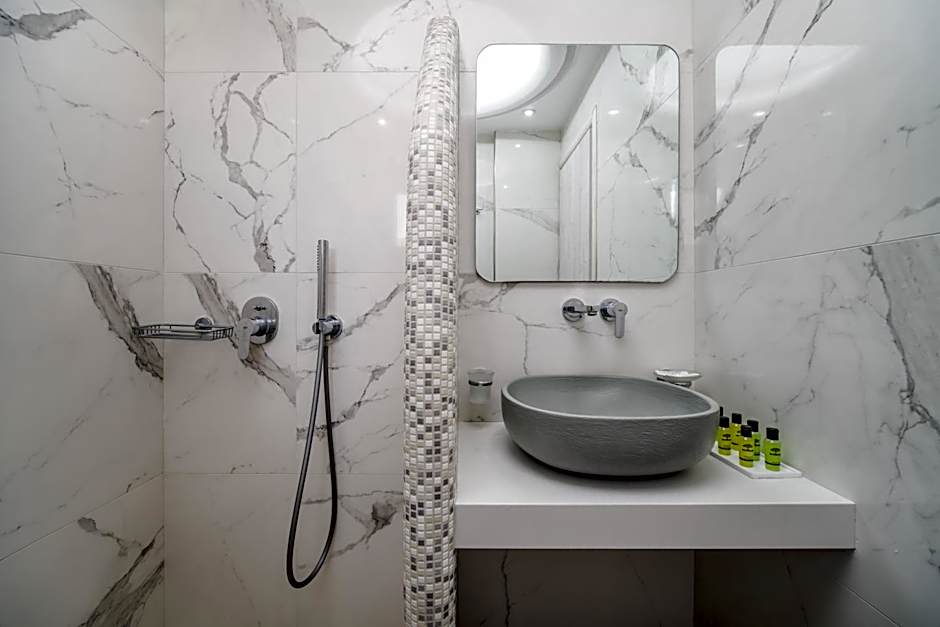 Emmanouela Studios & Villas