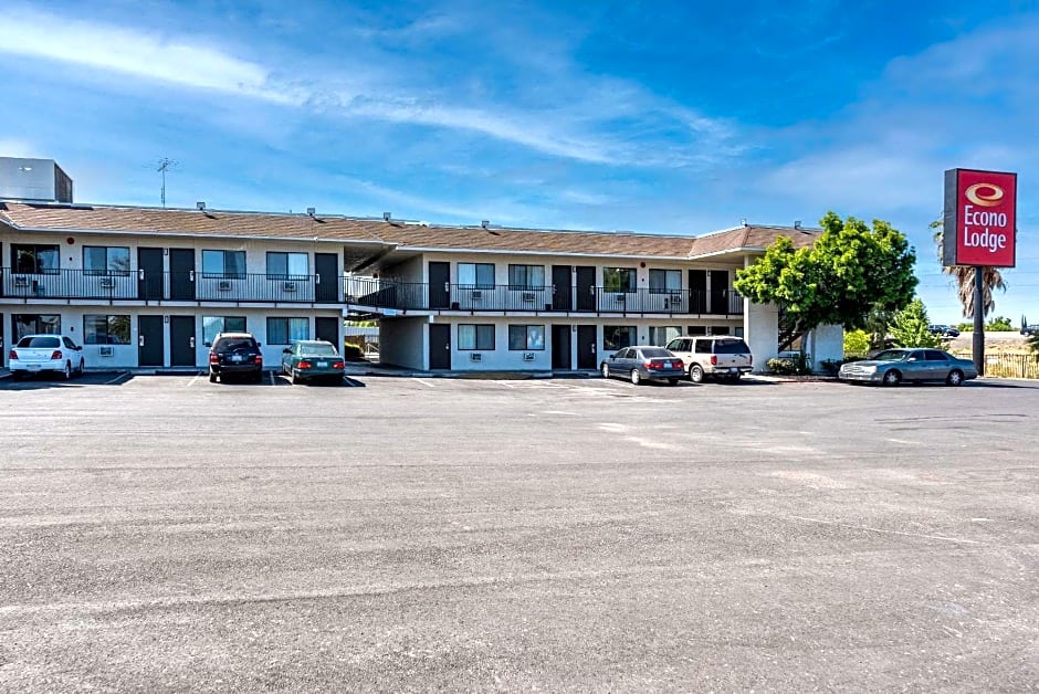 Econo Lodge Stockton near I-5 Fairgrounds