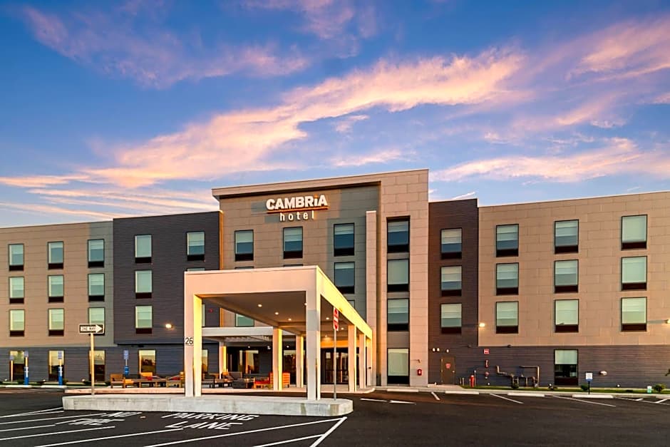 Cambria Hotel & Suites Plymouth