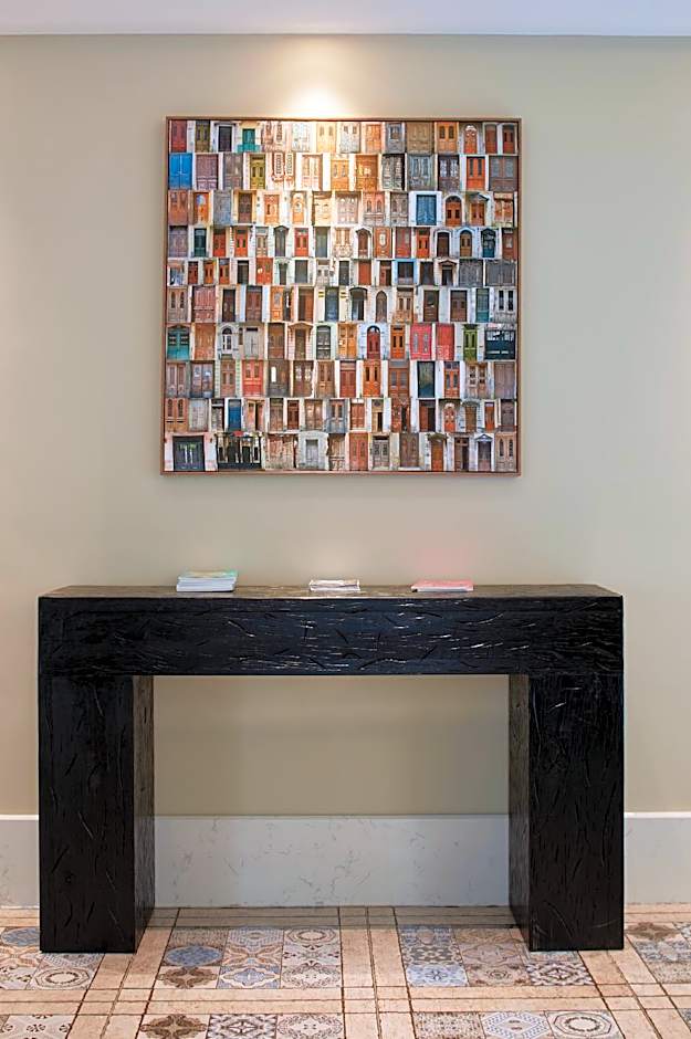 Ole Tai Sam Un Hotel