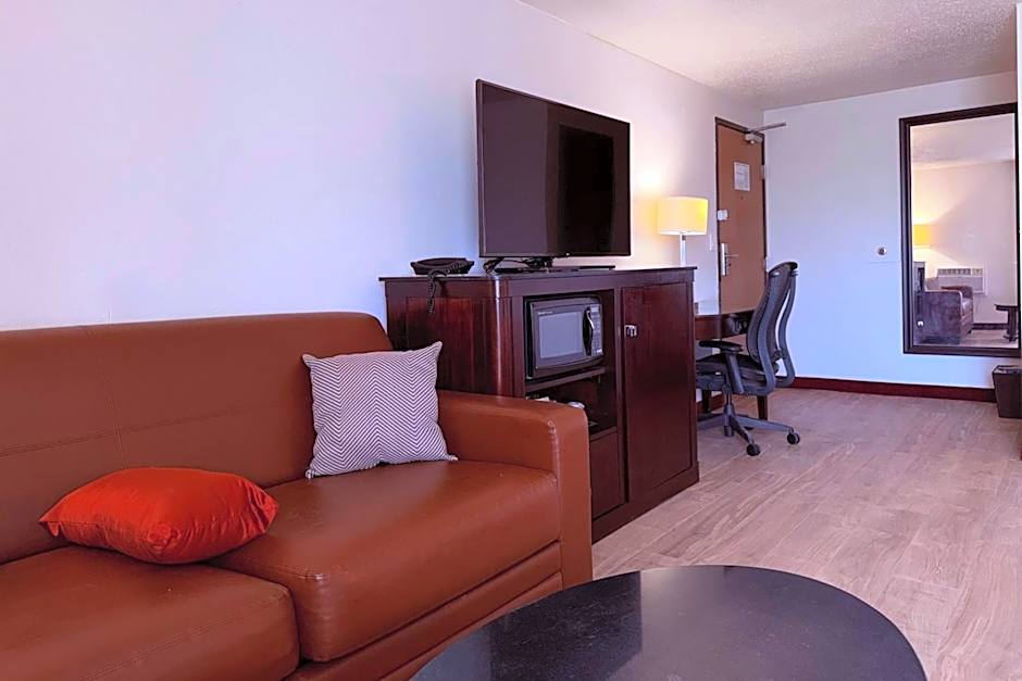 Motel 6-Albert Lea, MN