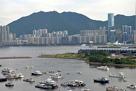 Superior City Plus Twin Room with Side Harbor View