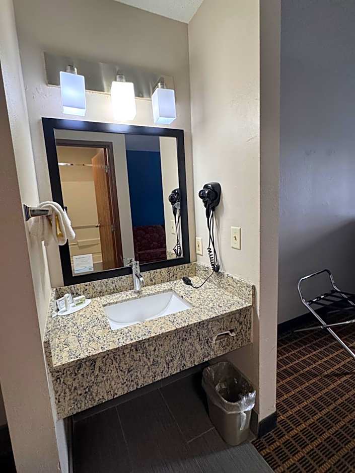 Baymont Inn & Suites by Wyndham Richmond