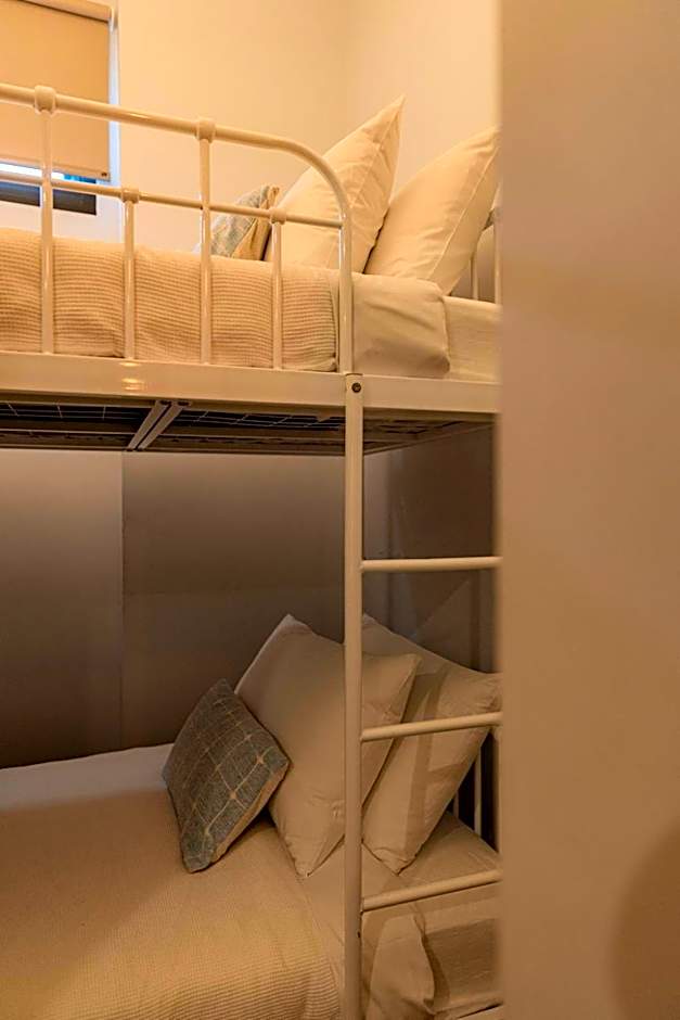 Bay Of Fires Apartments - Town Centre