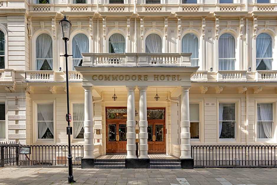 Commodore Hotel