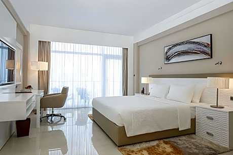 Deluxe Triple Room with Complimentary City Tour & Access to Beach Lounge