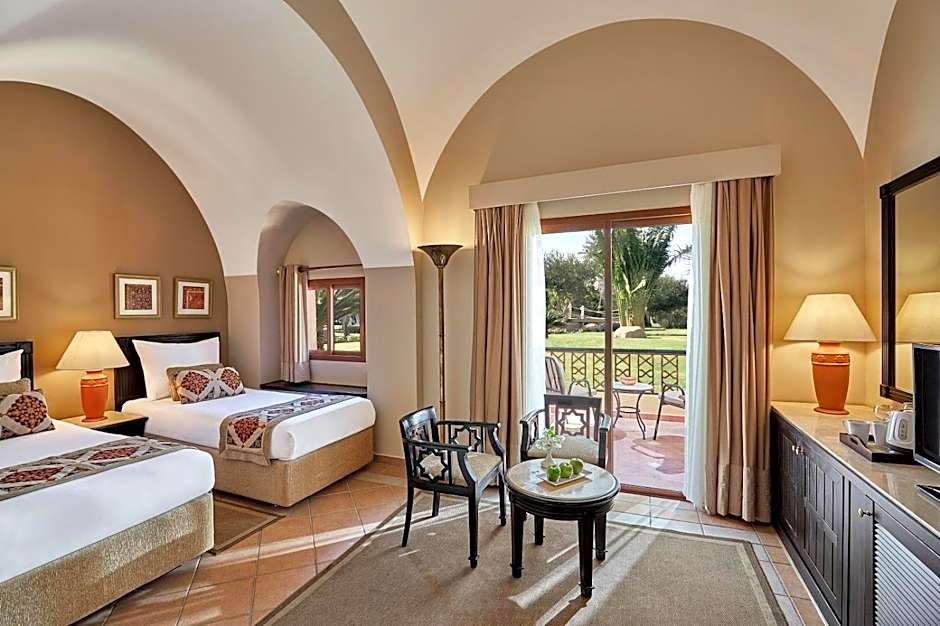 Photo 1 of 4 of Superior 1 Queen Bed or 1 Twin Bed, Garden View