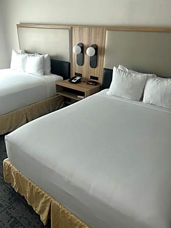 Queen Room with Two Queen Beds - Non-Smoking