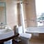 Hampton Inn By Hilton Santa Cruz Equipetrol