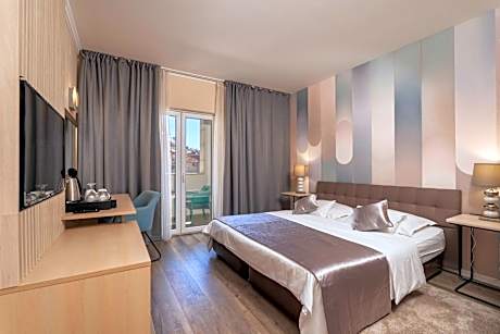 Double/Twin Room with Balcony