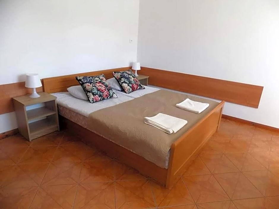 Pokoje Gościnne u MARCINA- sala zabaw, basen, melex, rowery, grill, mini dmuchaniec