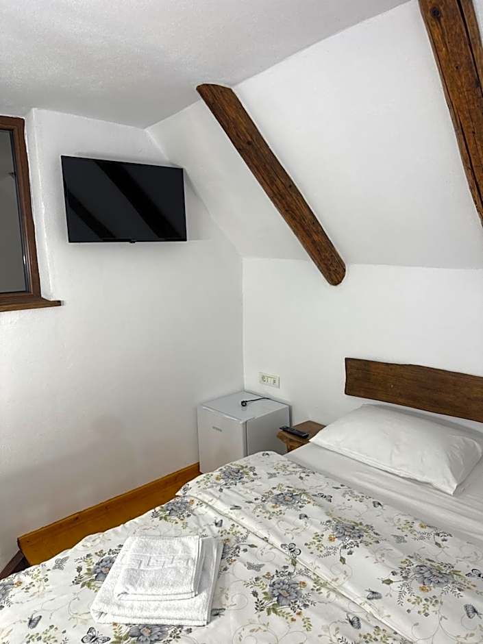 Casa de Lemn Arpasu de jos