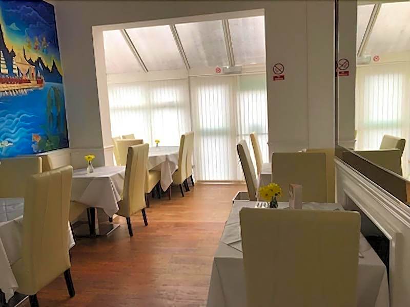 LG Thai Derm Spa & Guesthouse                                                   