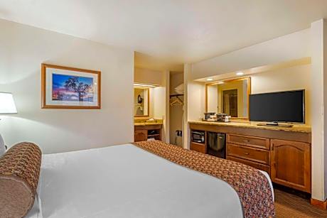 Oversize King Room - Non-Smoking
