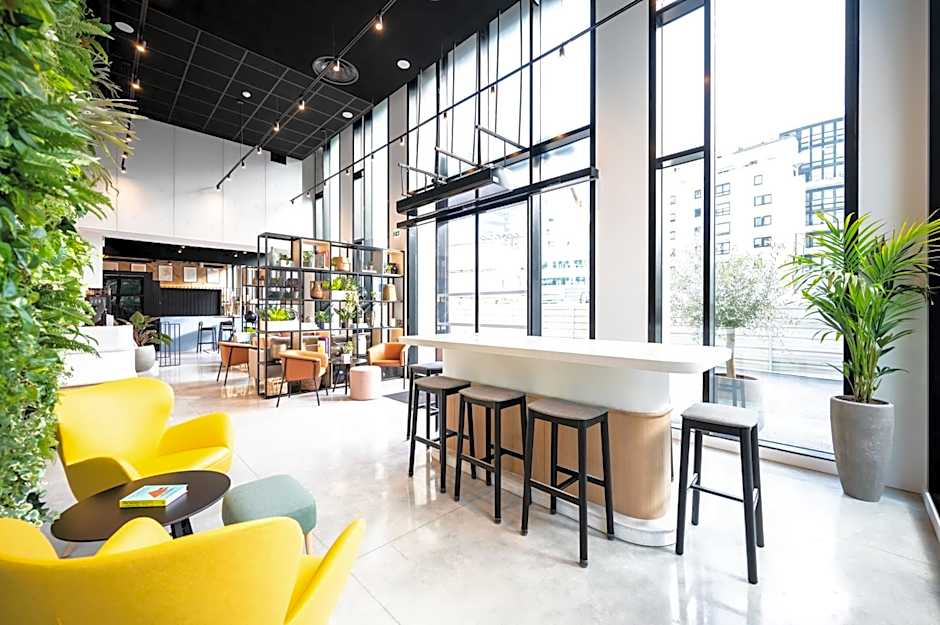 Staycity Aparthotels Paris La Defense