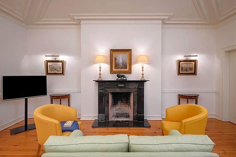 Hotel Casa Palmela  Small Luxury Hotels (Hotel & Villas)