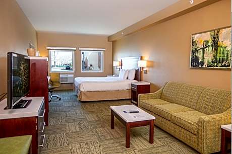 Junior King Suite