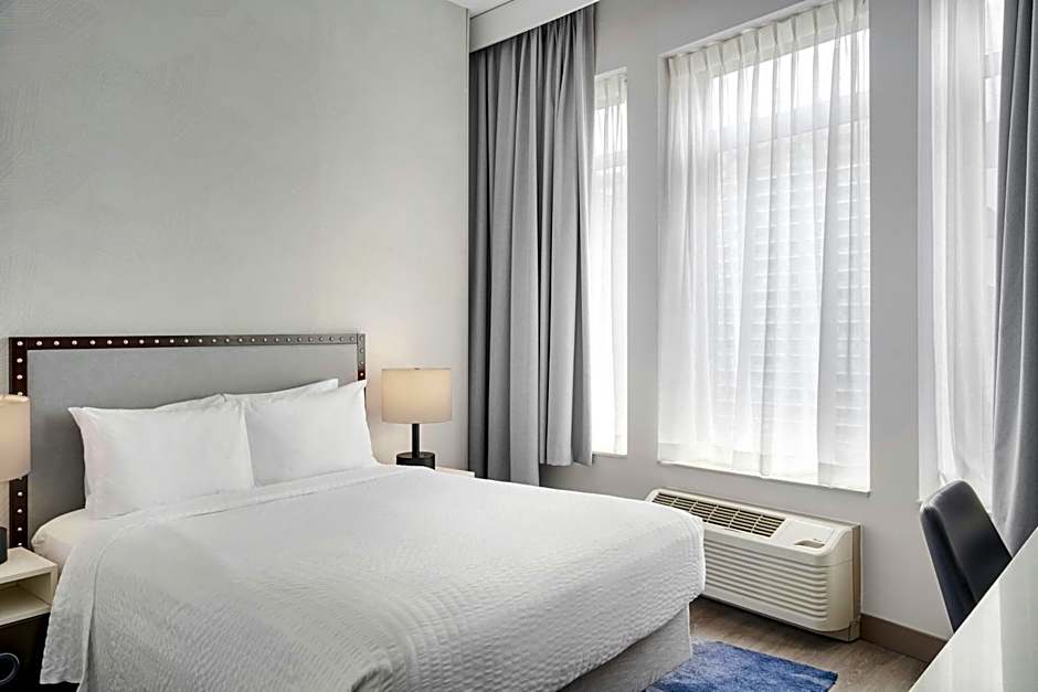 Fairfield Inn & Suites by Marriott Chicago Downtown/Magnificent Mile