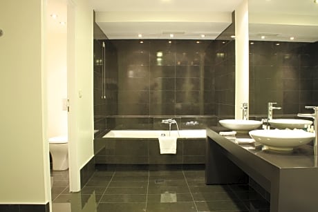 Triple semi basement suite room