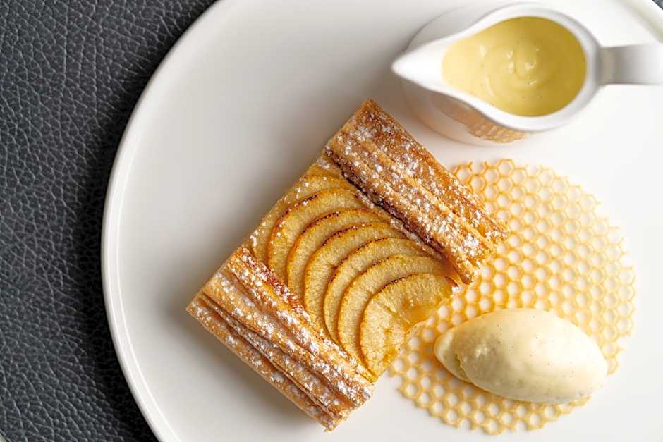 Four Seasons Hotel Riyadh at Kingdom Centre